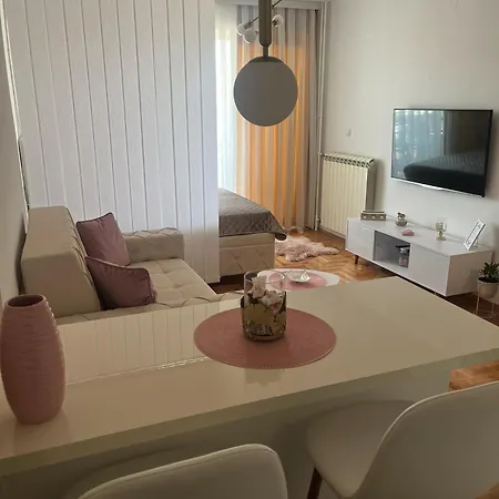 Apartman Nini Kraljevo Exterior photo